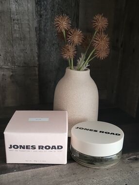 Jones Road Beige Foundation
